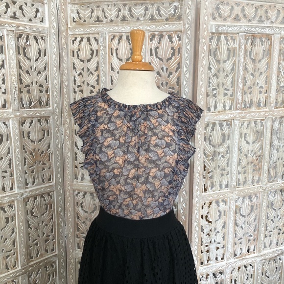 Butterfly Sleeveless  Chiffon Blouse - Picture 2 of 8